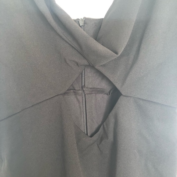 THE FASHION POET Cutout Fitted Dress Black XL - Picture 3 of 9